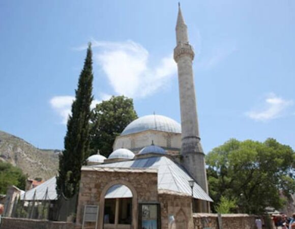 Karadjoz-beg mosque